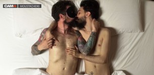 SEXY VIDEO-INTERVISTA con la Coppia Gay MOUSTACHE90