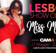 Miss Mina Show: Un Lesbo Party e il backstage del suo nuovo film porno LIVE!