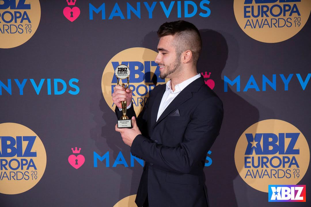 XBIZ Europa Awards – Thony_Grey è  il miglior Cam Model dell’anno!