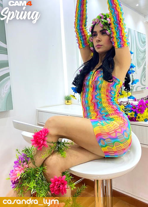 sexy glam latina camgirl