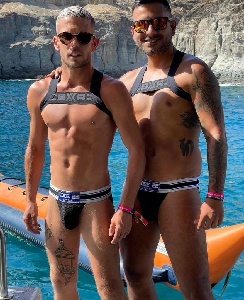 pareja gay españoles