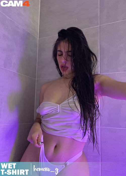 ragazza in doccia sexy